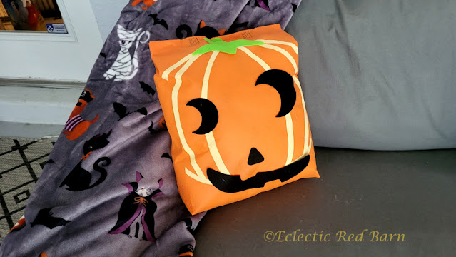 DIY Halloween Pillows. Share NOW. #eclecticredbarn #DIY #dollartree #pillows #halloweendecor